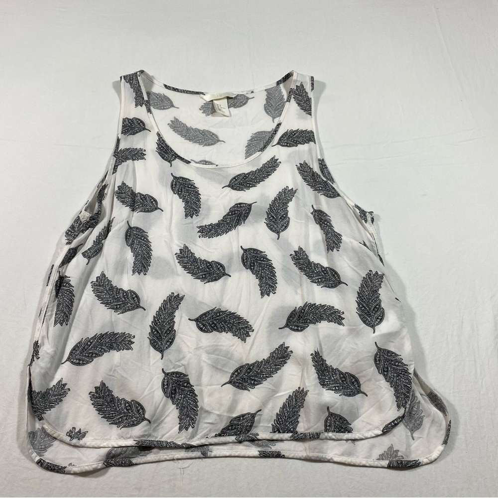 H&M Tank Top Woman’s 8  Flowy Blouse Feather Top Print U-Neck Lightweight Casual